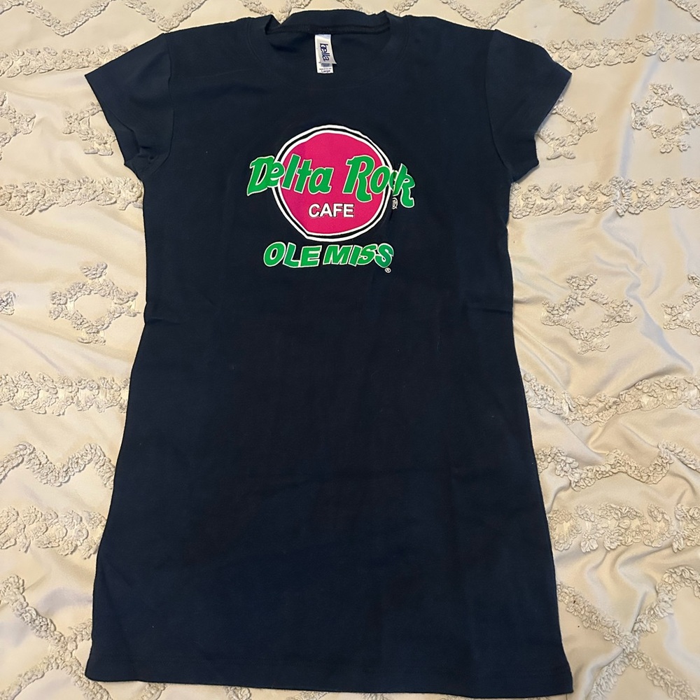 Ole Miss Delta Rock Cafe Shirt Women’s Slim Fit Size Large T-shirt